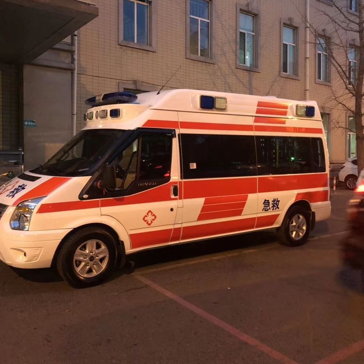乌兰浩特夜间租赁救护车护送病人转院：安全转运的 8 大核心注意事项